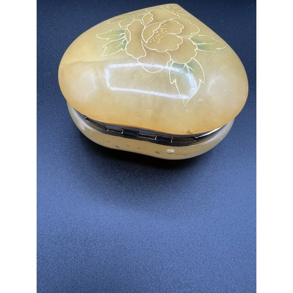 Vintage Genuine Alabaster Hand Carved In Italy Heart Shaped Trinket‎ Box hinged